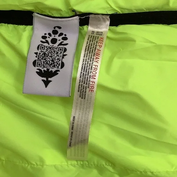 NWOT Run This Puffer Vest perfect for pickle-ball - Picture 7 of 10